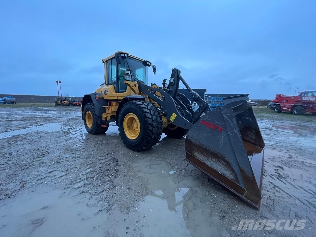 Volvo L 90 H / L90H Naudoti ratiniai krautuvai