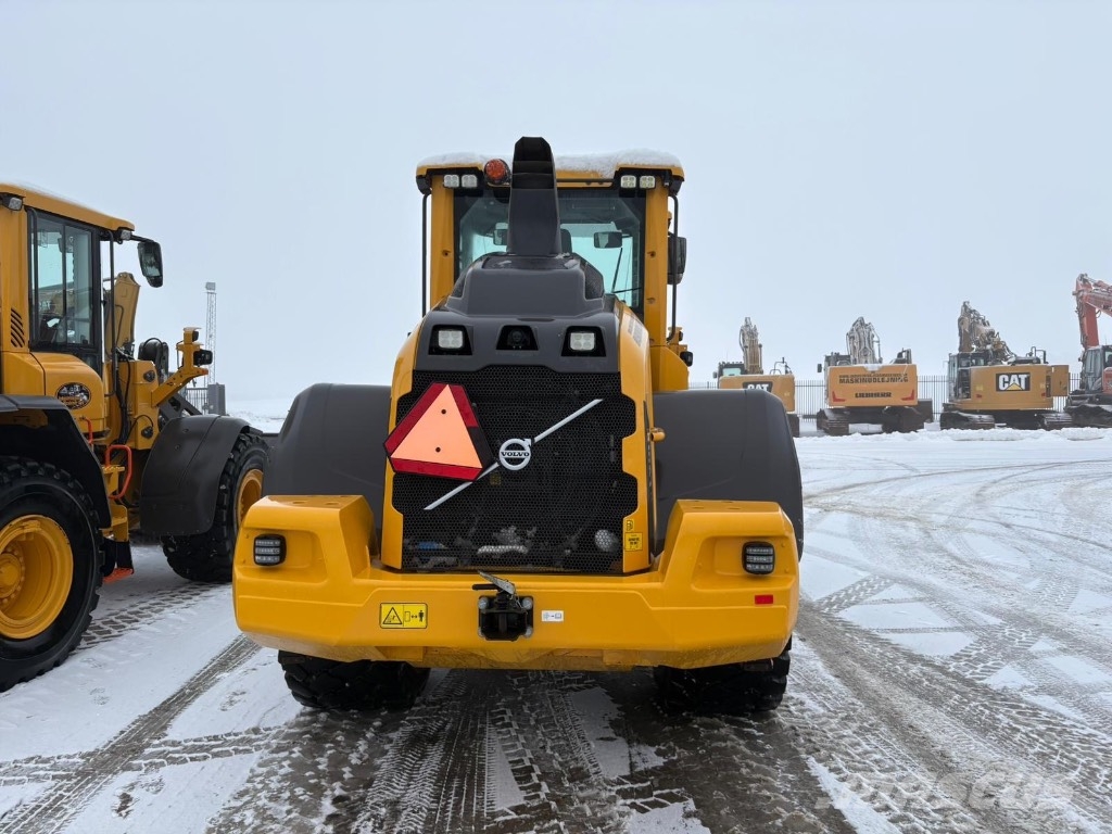 Volvo L 90 H / L90H Naudoti ratiniai krautuvai