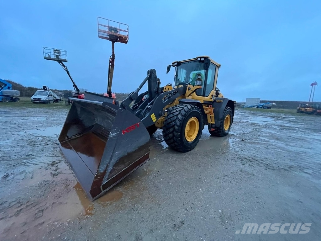 Volvo L 90 H / L90H Naudoti ratiniai krautuvai