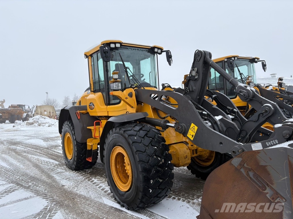 Volvo L 90 H / L90H Naudoti ratiniai krautuvai