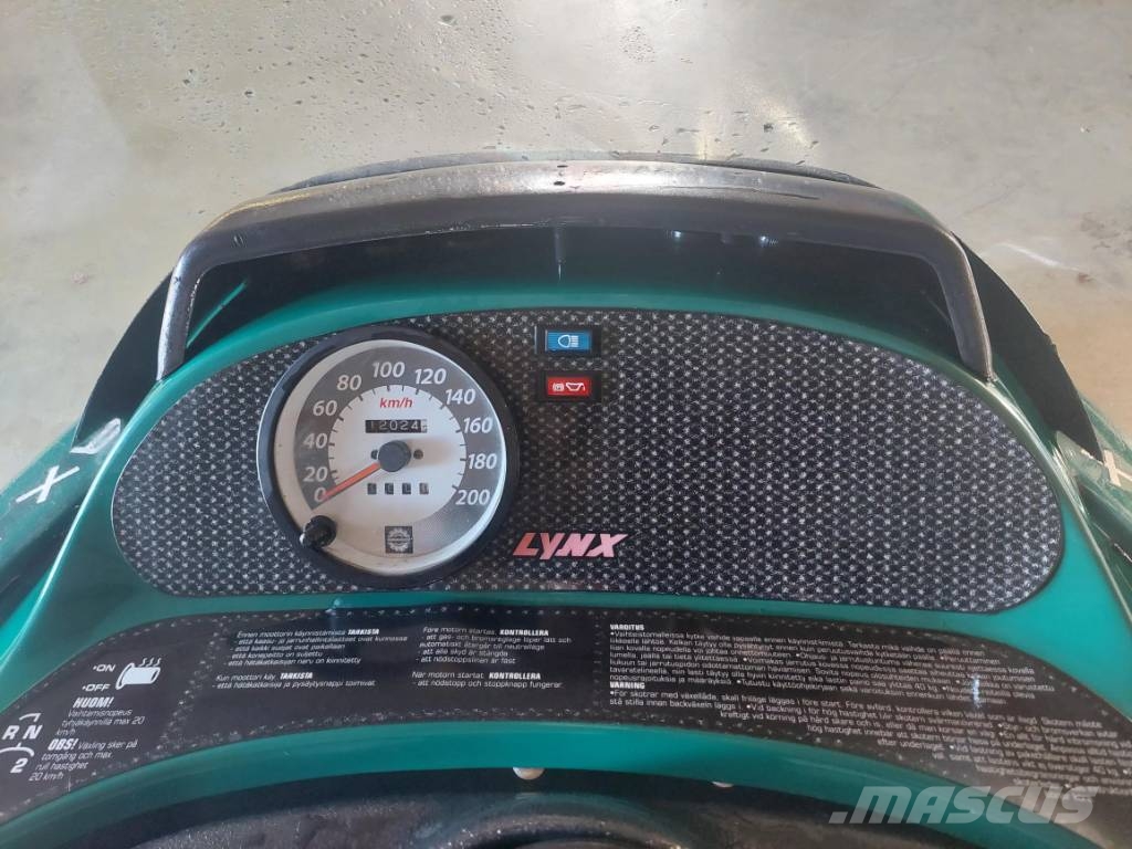 Lynx GLX 6900 FCE Schneemobile