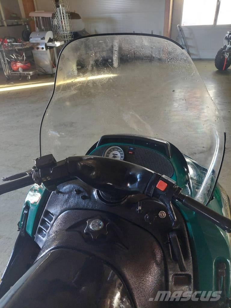 Lynx GLX 6900 FCE Schneemobile