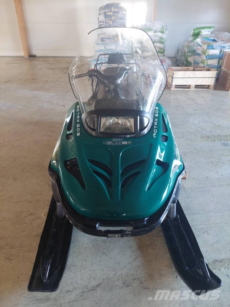 Lynx GLX 6900 FCE Schneemobile
