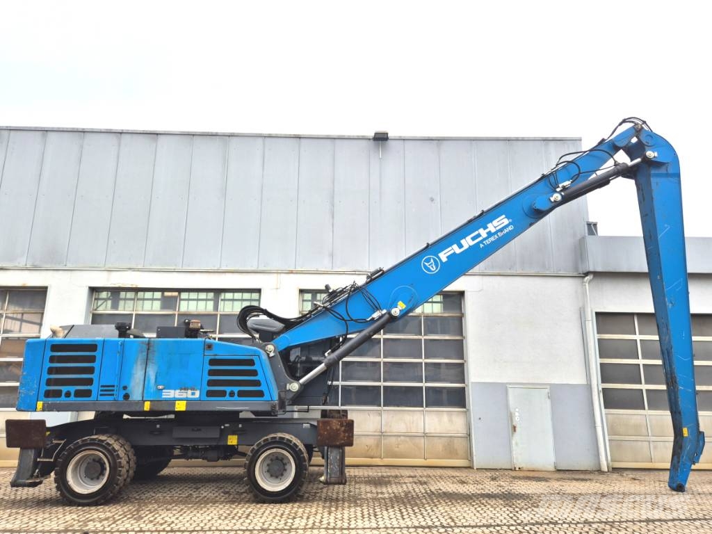 Fuchs MHL 360 F Waste / industry handlers