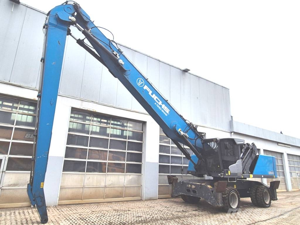 Fuchs MHL 360 F Waste / industry handlers