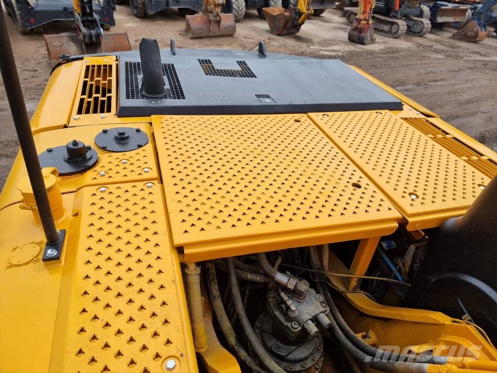 JCB JS 220 LC Excavadoras sobre orugas