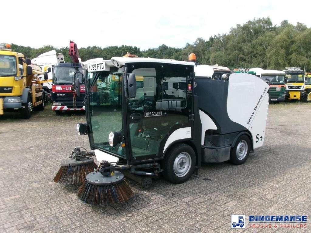 Boschung S2 street sweeper كناسات