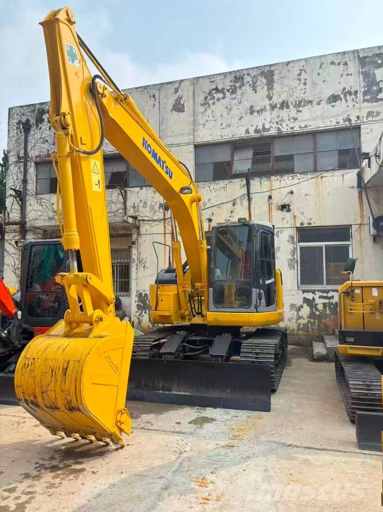 Komatsu PC 138 US حفارات زحافة