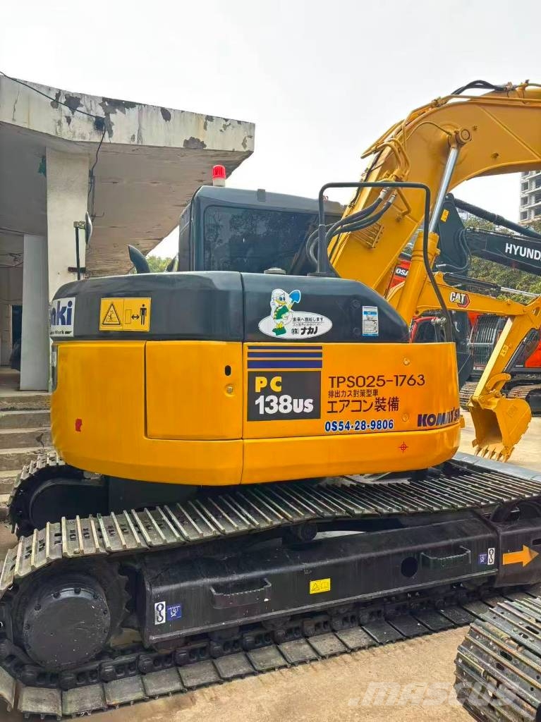 Komatsu PC 138 US حفارات زحافة