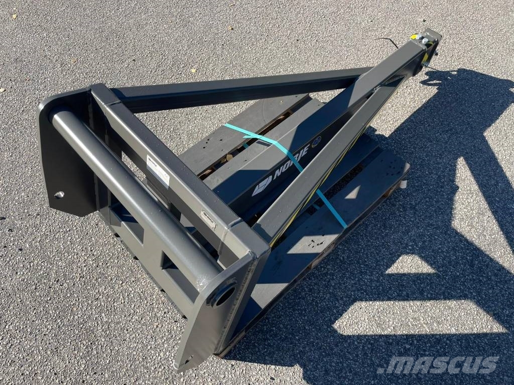 Norje Kranarm Manitou fäste 2-3,3m 1900-1150kg Övriga