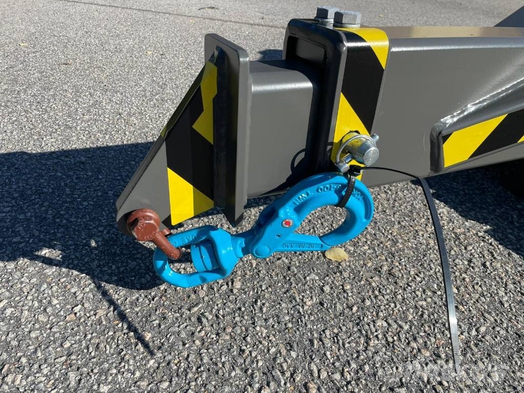 Norje Kranarm Manitou fäste 2-3,3m 1900-1150kg Övriga