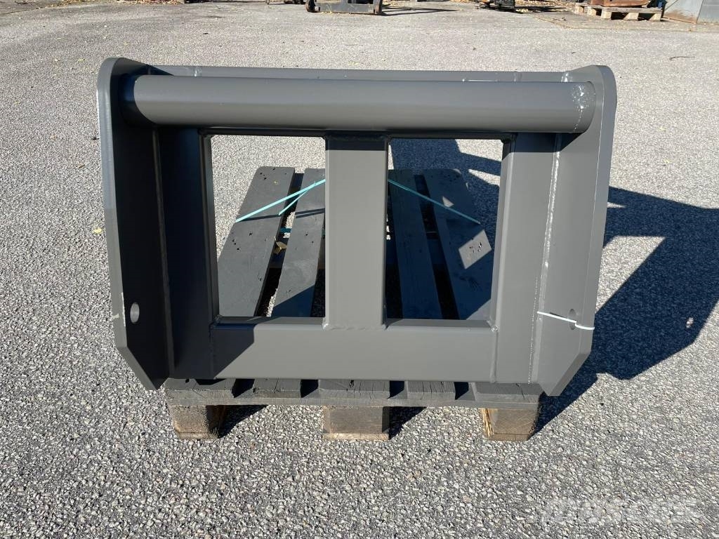 Norje Kranarm Manitou fäste 2-3,3m 1900-1150kg Övriga