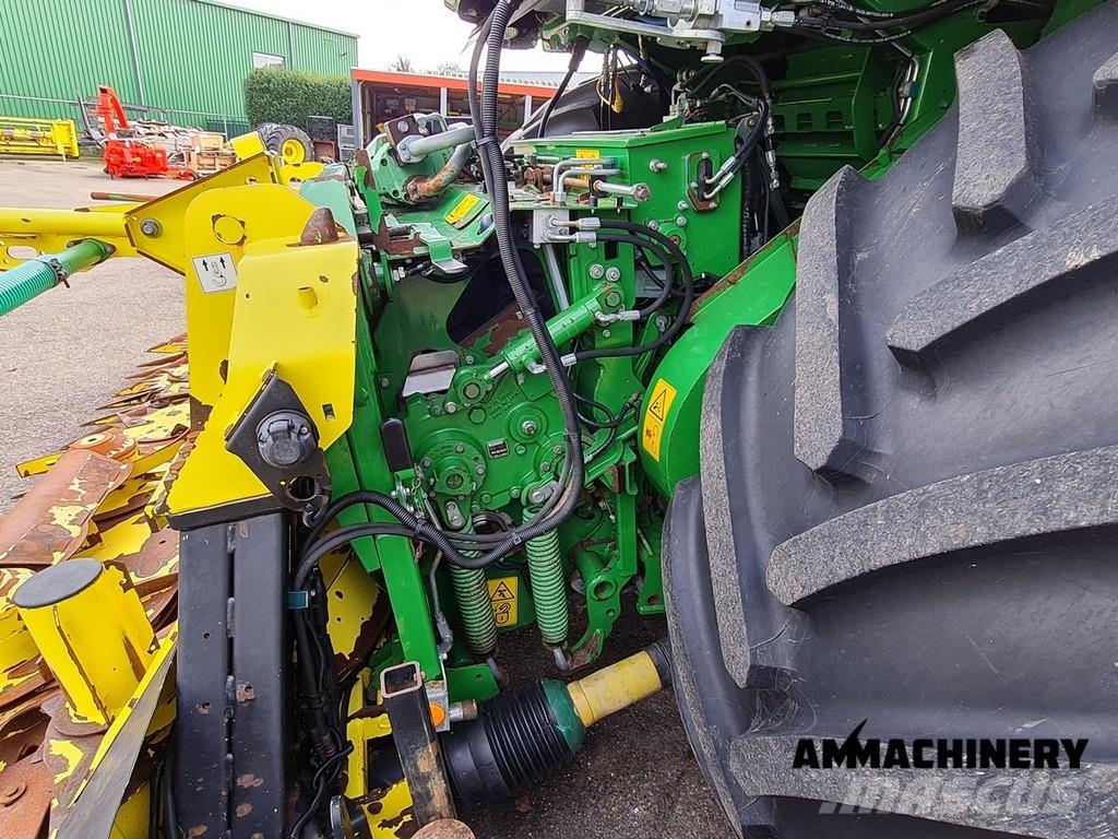 John Deere 8400i Including Kemper 360 Plus حصادات الأعلاف