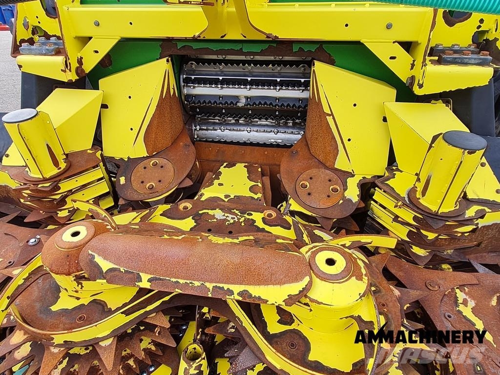 John Deere 8400i Including Kemper 360 Plus حصادات الأعلاف