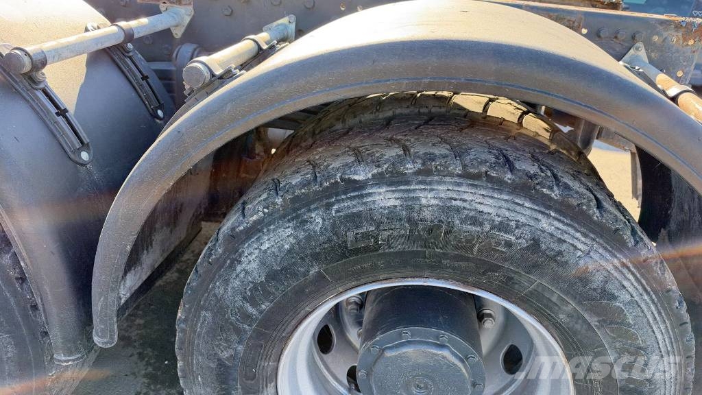 Mercedes-Benz ACTROS 4140 8X8 chassis - big axle - spring Chassis