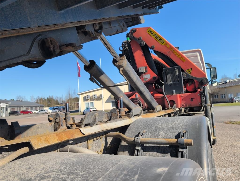 Volvo FM410 Truck mounted cranes