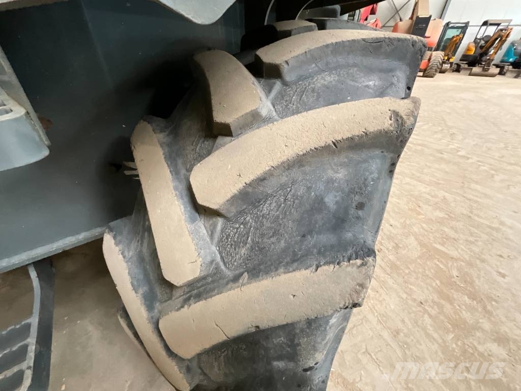Neuson 6001 Dumpere