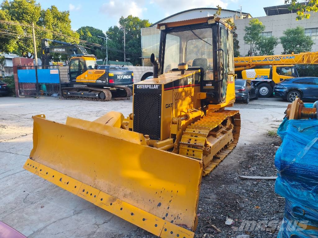 CAT D 5 C Buldožerji goseničarji