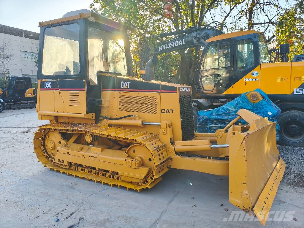 CAT D 5 C Buldožerji goseničarji