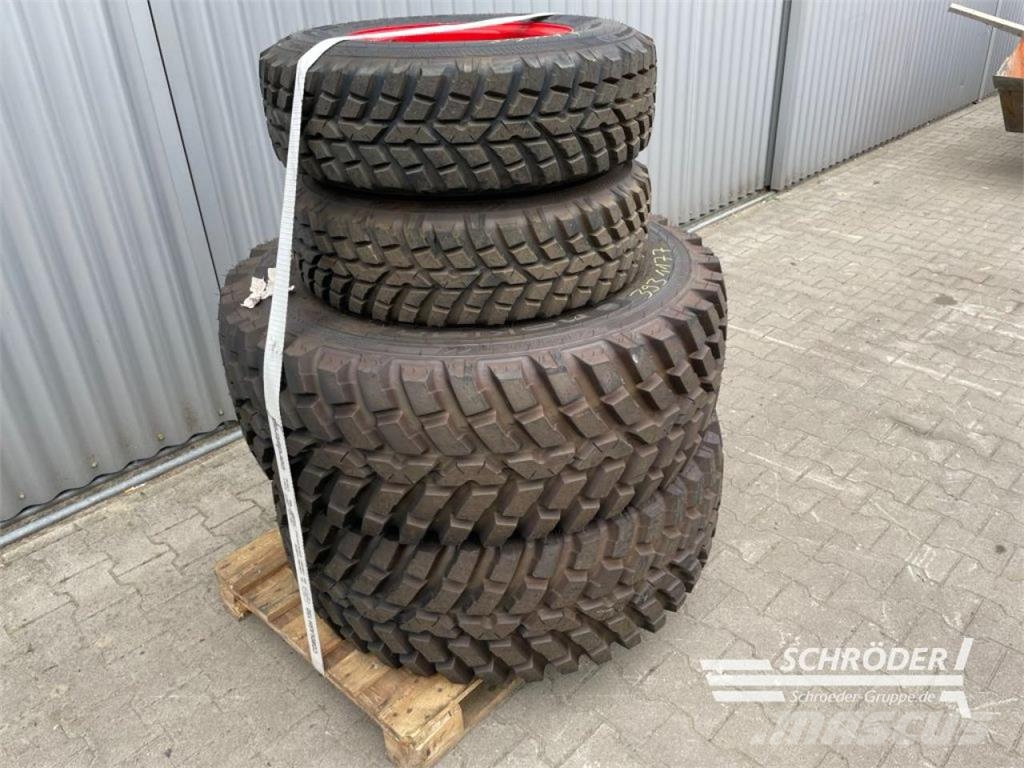 Fendt 250/75 R16 + 420/65 R24 NOKIAN Ruedas dobles