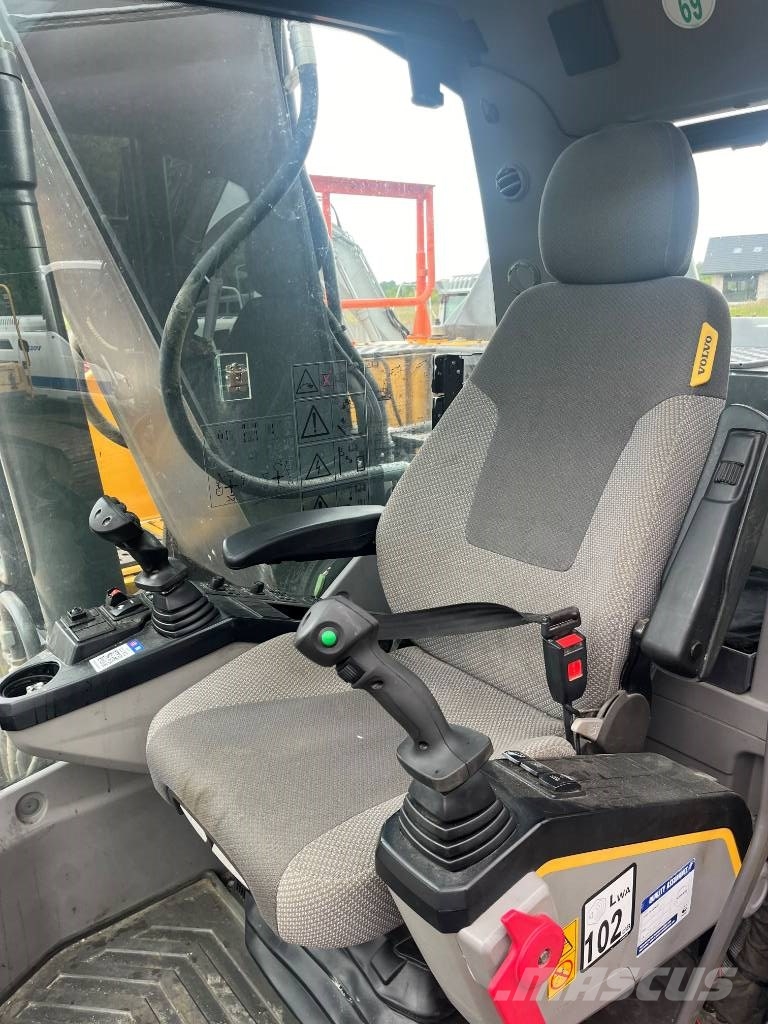 Volvo EC 300 EL Rupsgraafmachines