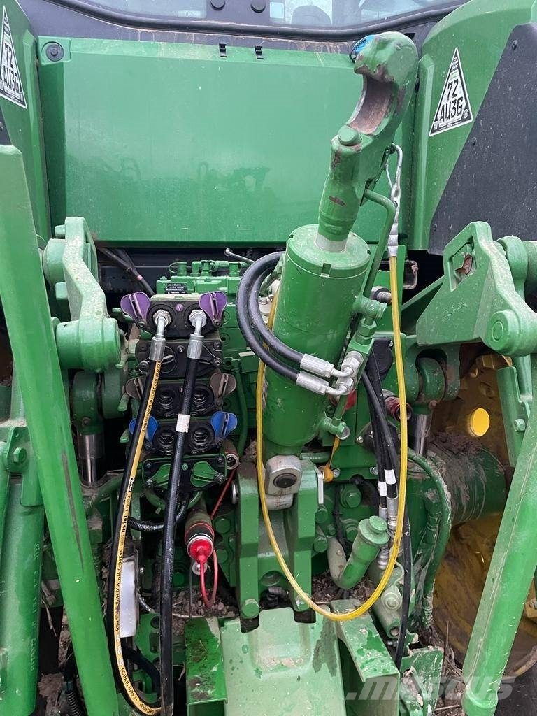 John Deere 7R 330 Tractoare