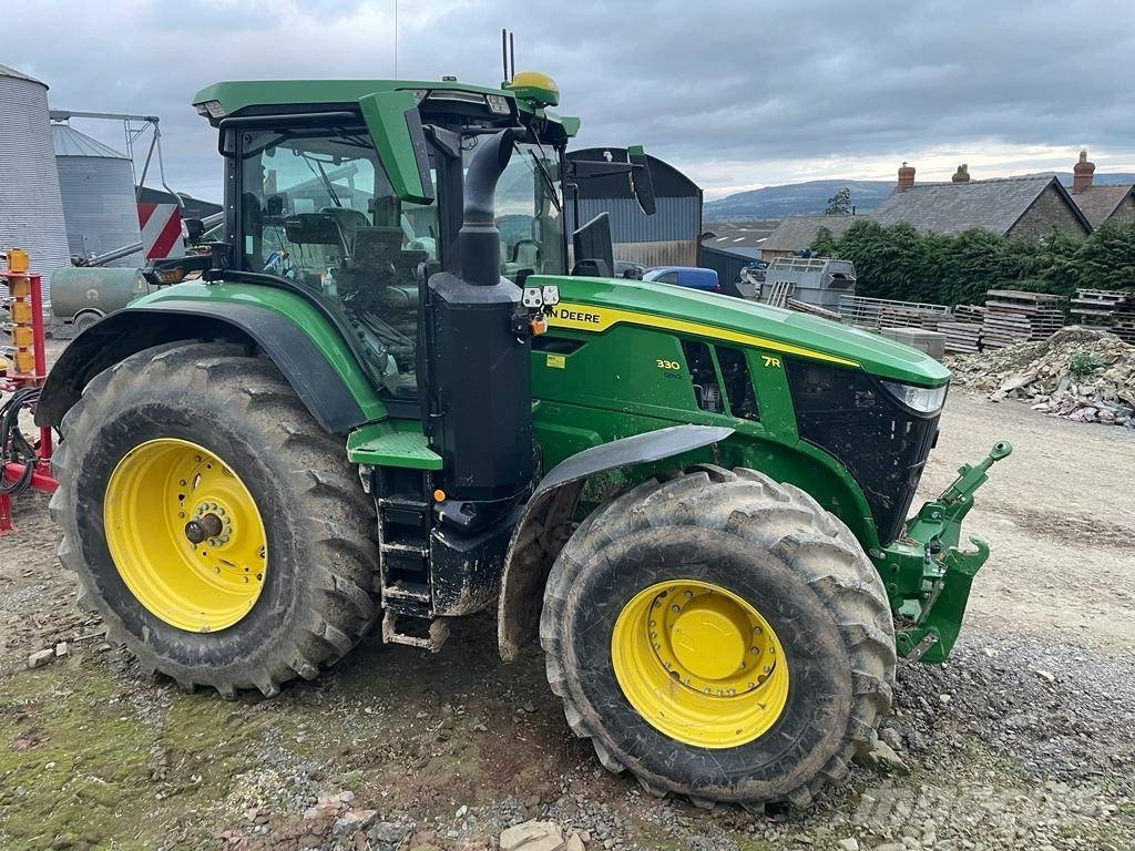 John Deere 7R 330 Tractoare