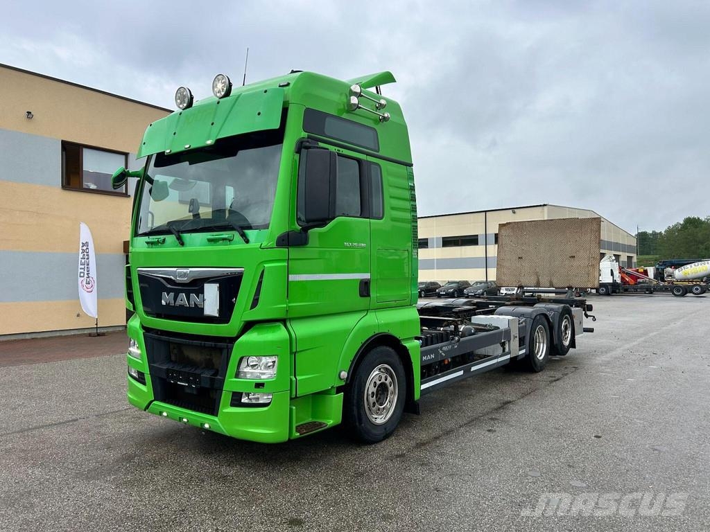 MAN TGX26.480 6x2*4 EURO6 + RETARDER + BDF 20ft Camiones portacontenedores