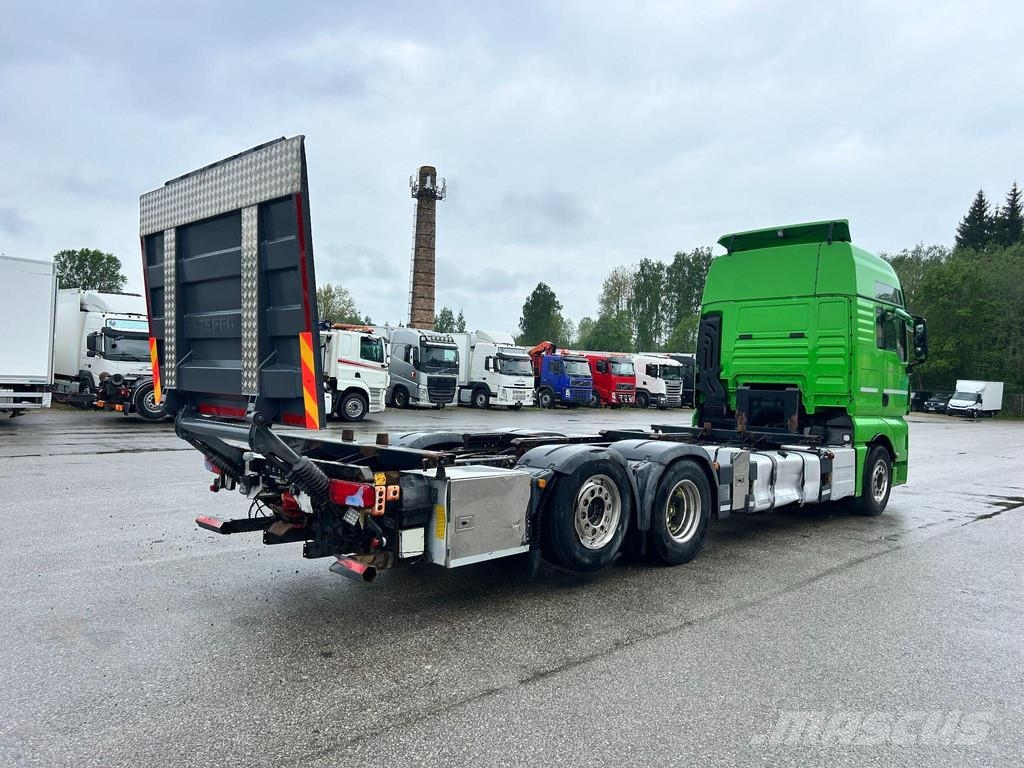 MAN TGX26.480 6x2*4 EURO6 + RETARDER + BDF 20ft Camiones portacontenedores
