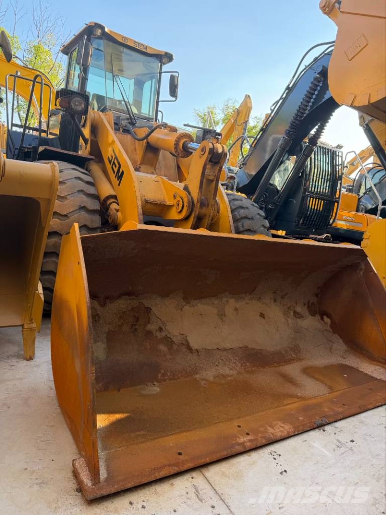 SEM 655D Shanghai largest supplier 휠로우더