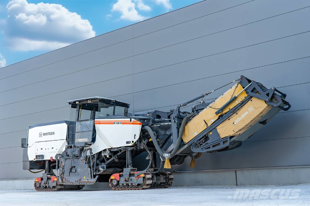 Wirtgen W 220 FI Freze za asfalt