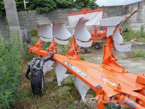 Kuhn Multi-Master 122 Apverčiamieji plūgai