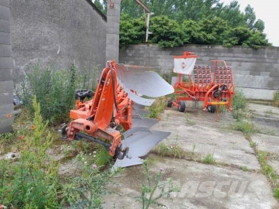 Kuhn Multi-Master 122 Apverčiamieji plūgai