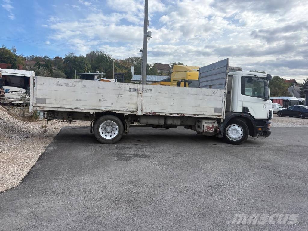 Scania P94 260 4x2 Platós / Ponyvás teherautók