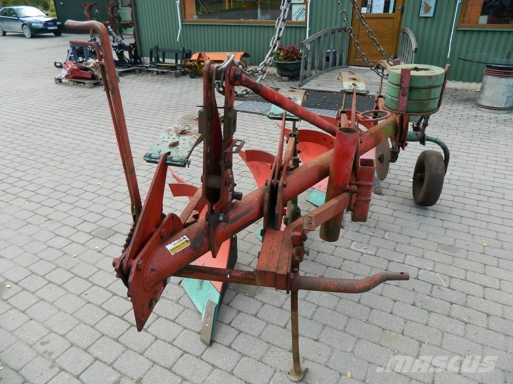 Kverneland 4 Conventional ploughs