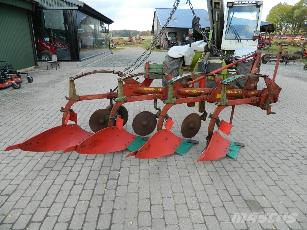 Kverneland 4 Conventional ploughs