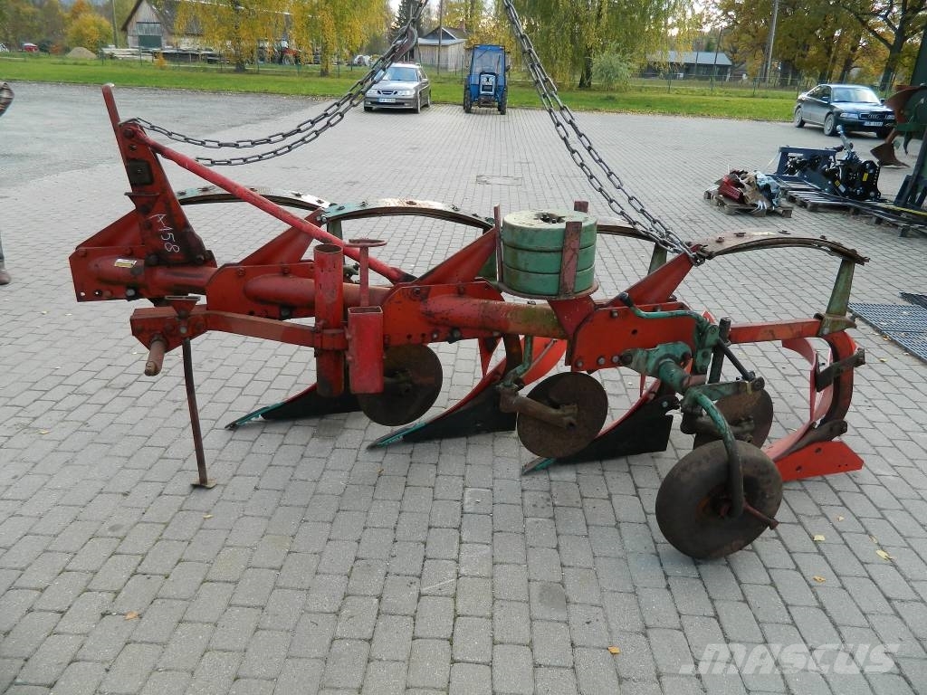 Kverneland 4 Conventional ploughs