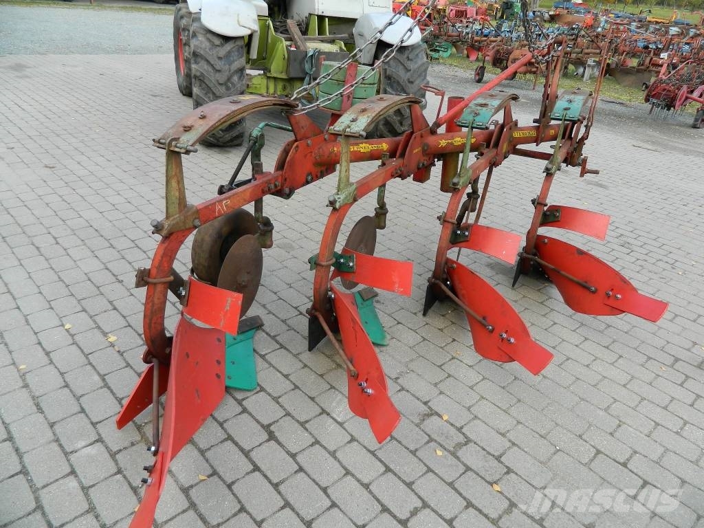 Kverneland 4 Conventional ploughs