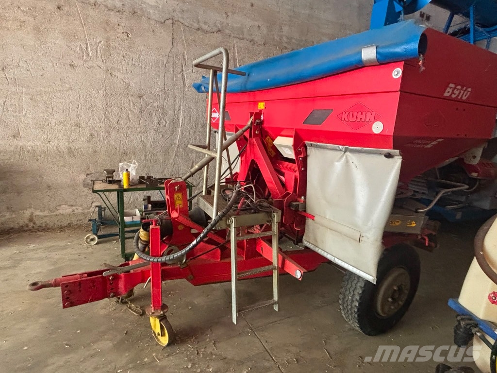 Kuhn Axera MW 1101 미네랄 살포기