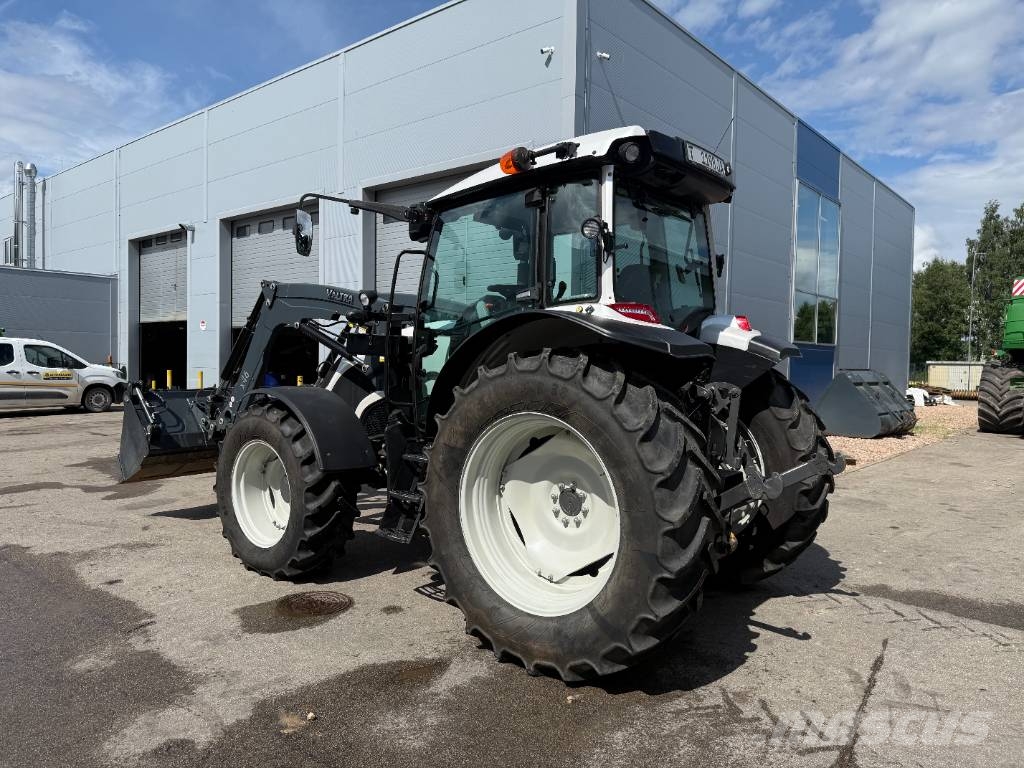 Valtra A115 Tractores