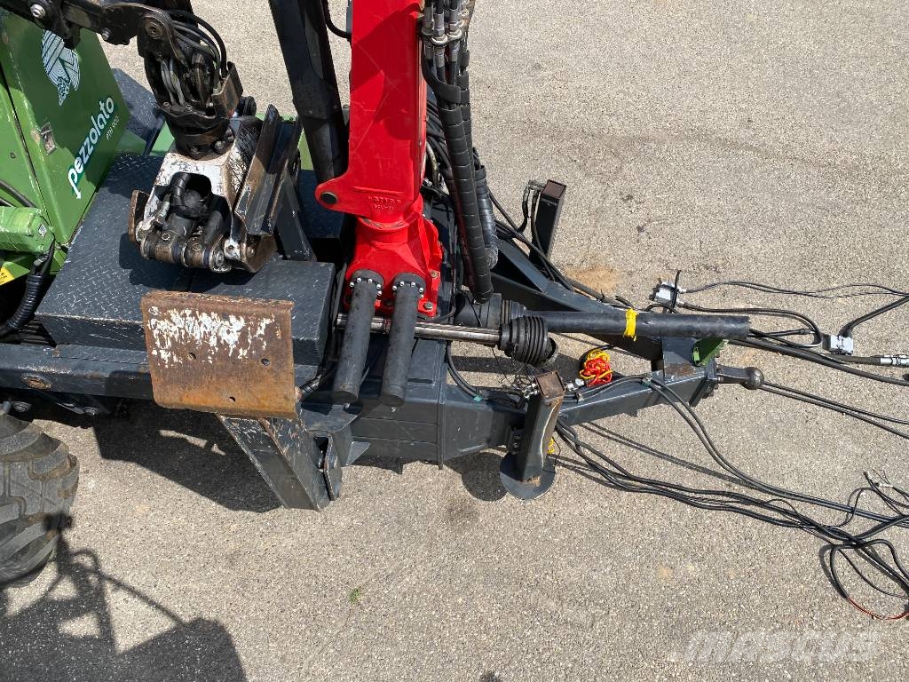 Pezzolato PTH 900/PALFINGER C60F86 endommagé ウッドチッパー