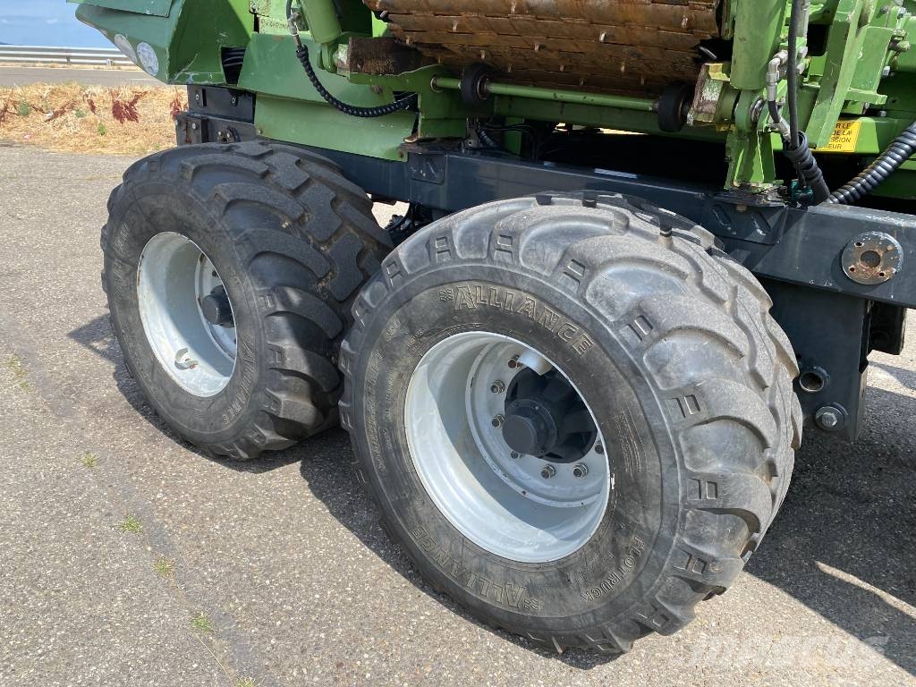 Pezzolato PTH 900/PALFINGER C60F86 endommagé ウッドチッパー