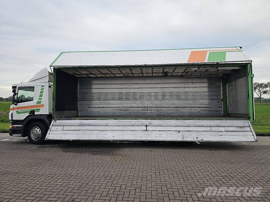 Scania P360 6x2*4 Camiones caja cerrada