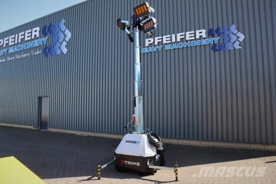 Trime X-Mast 4 × 320W Valid Inspection, Plug-in Electric Rasvetni stubovi