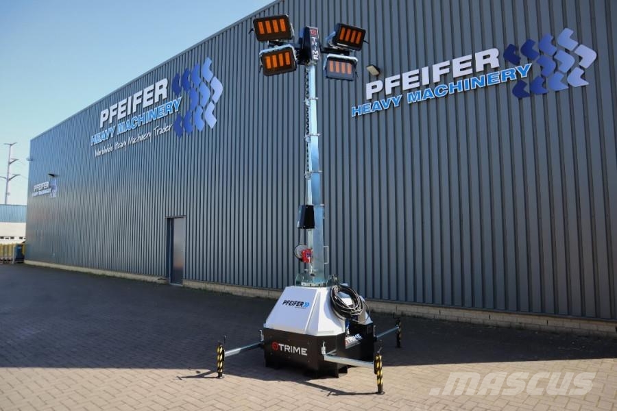 Trime X-Mast 4 × 320W Valid Inspection, Plug-in Electric Rasvetni stubovi