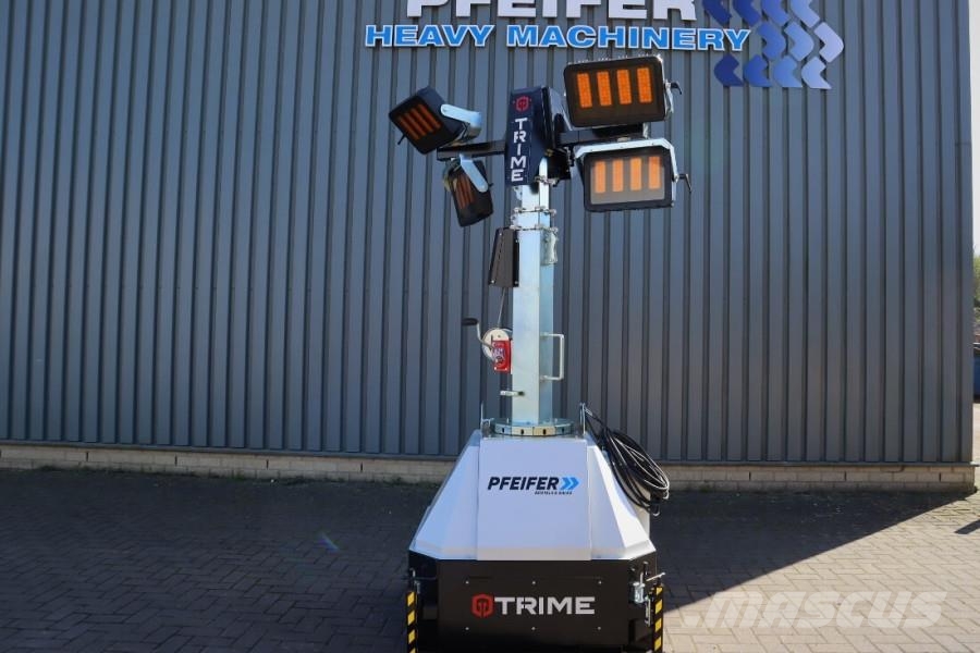 Trime X-Mast 4 × 320W Valid Inspection, Plug-in Electric Rasvetni stubovi