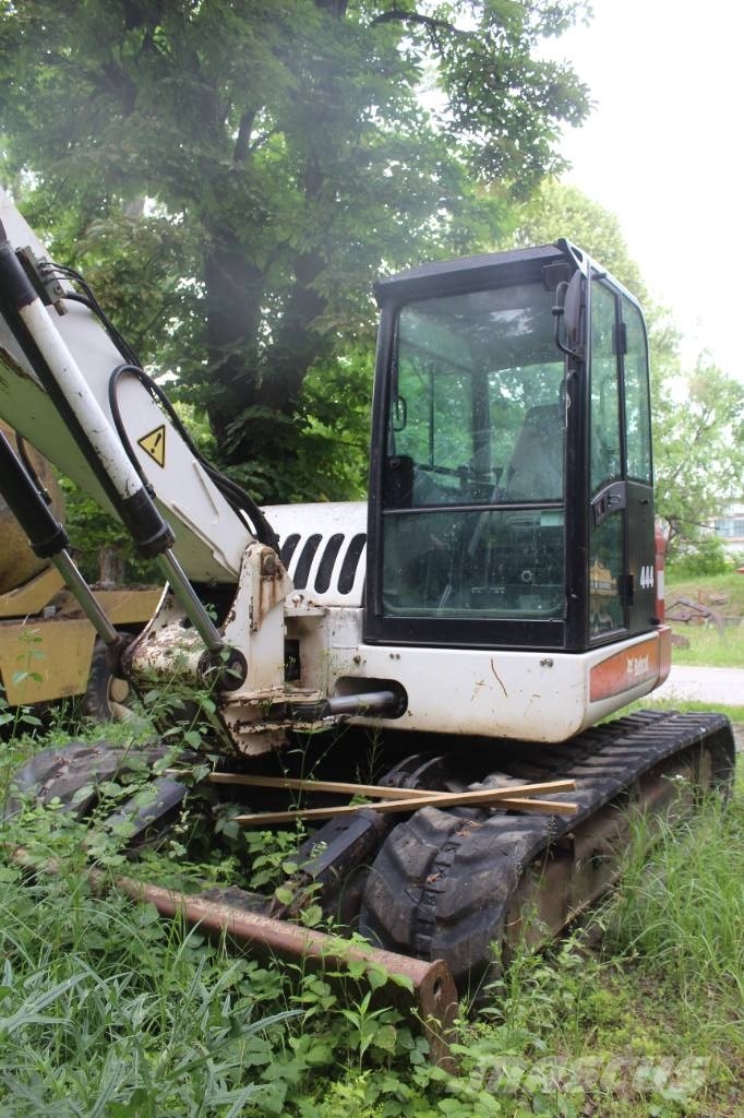 Bobcat 444 Lánctalpas kotrók