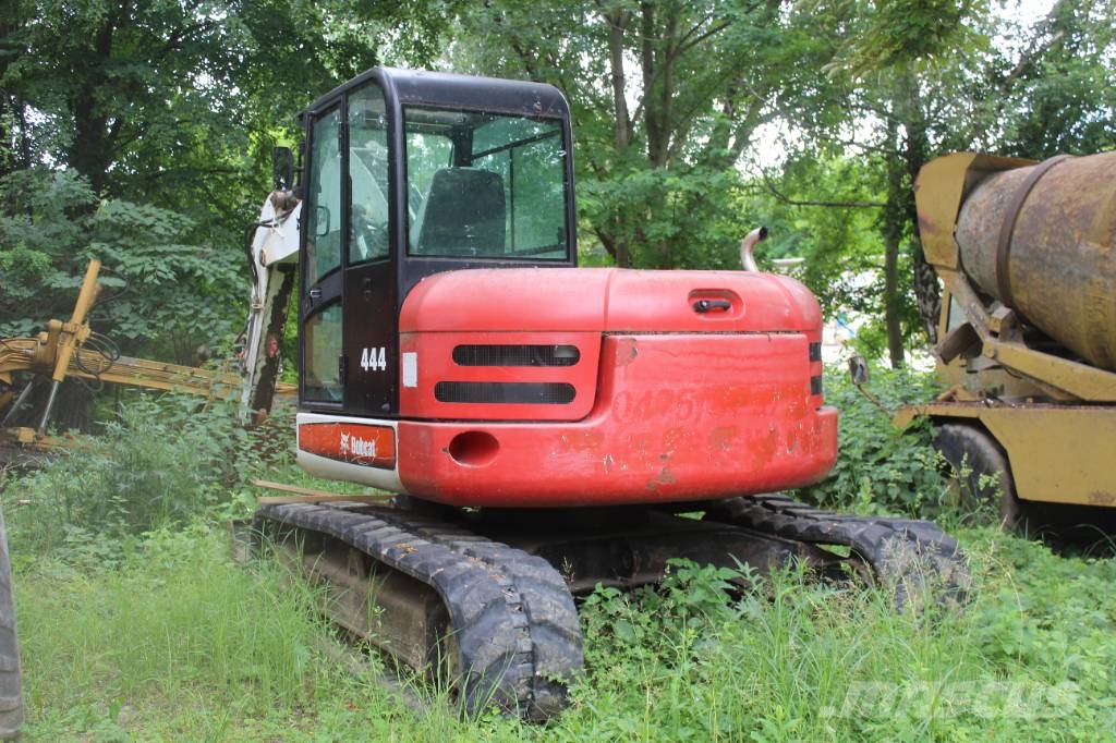 Bobcat 444 Lánctalpas kotrók