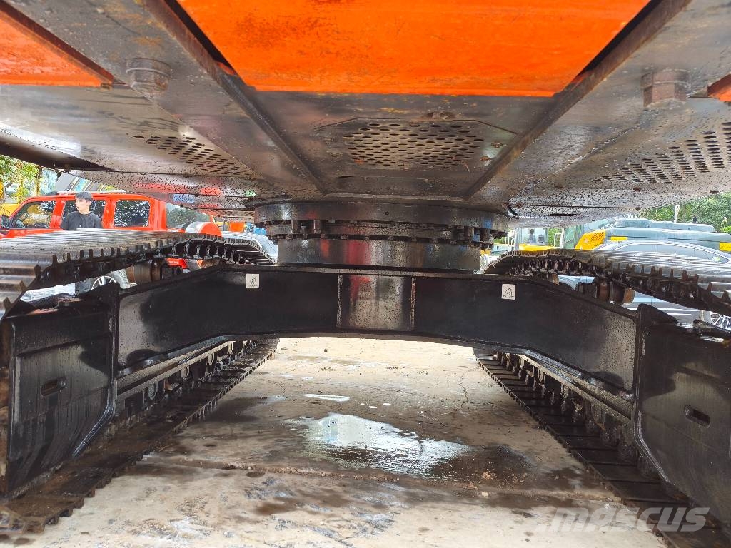 Hitachi ZX 360 Bagri goseničarji