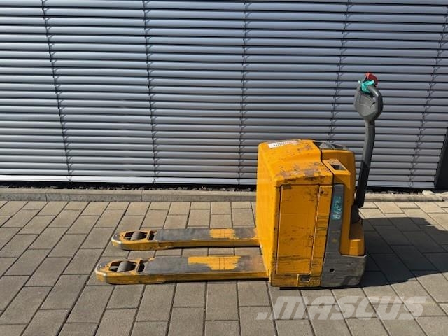 Jungheinrich EJE 220 Rankiniai vėžimėliai